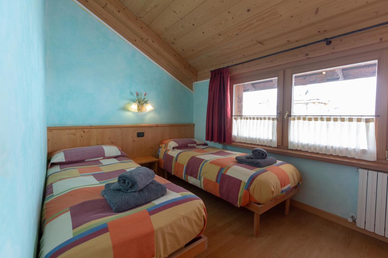 La Grolla Rooms & Apartments Livigno Exterior foto